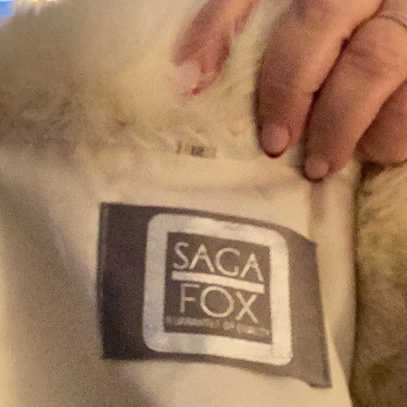 Saga Silver Fox. Vintage Fur Coat size M approximately Old Sz 12 - Picture 3 of 4